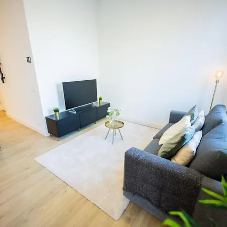 Fancy 1 Bedroom 51m2 -ss177f- アパート ロッテルダム
